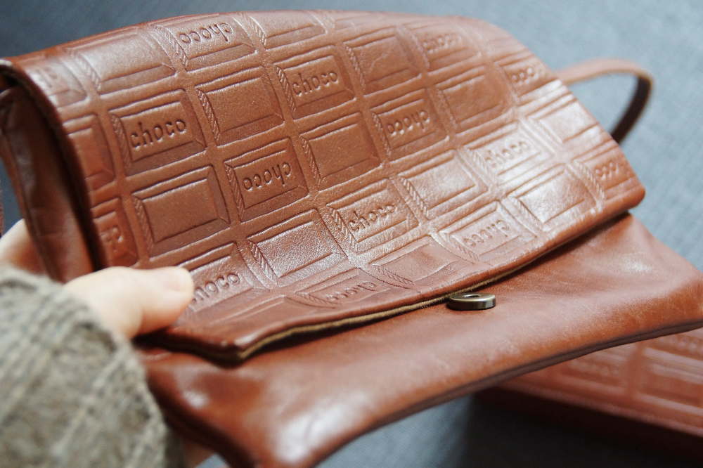 フェリシモ チョコレートのハンドバッグとお財布