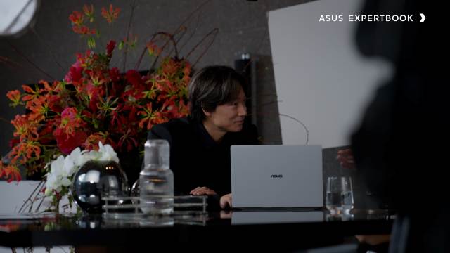 インタビュー】綾野剛さん「仕事の支えは」――「ASUS ExpertBook Ultra