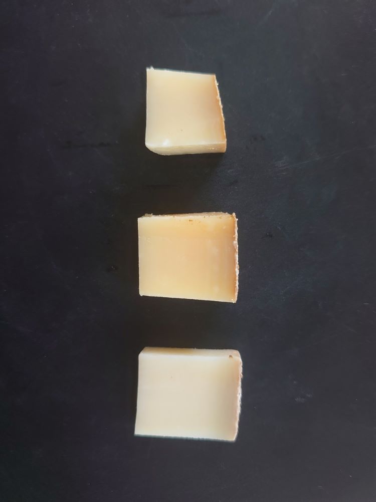 熟成期間が違うコンテチーズ