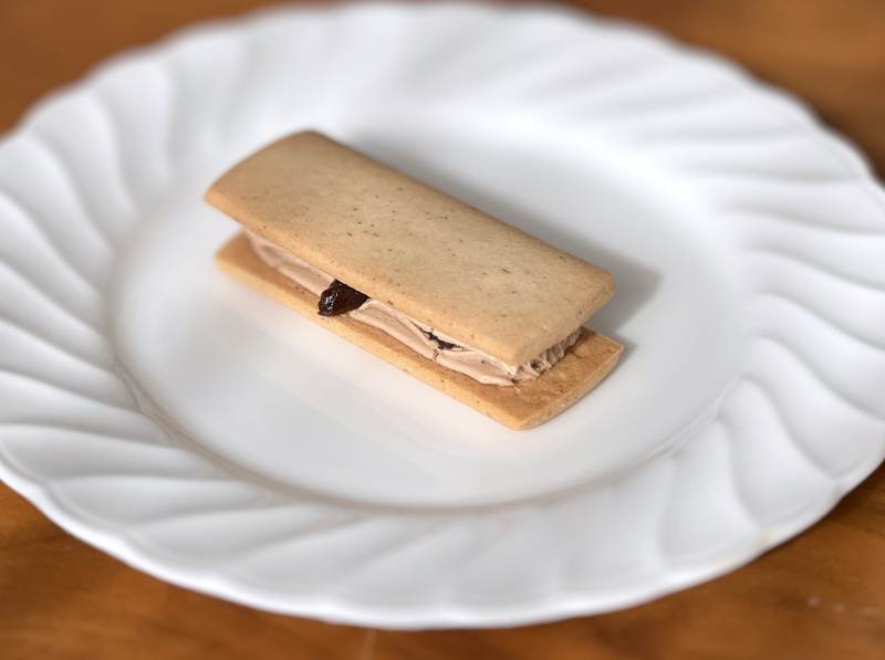 トロバタ　ラムレーズンサンド