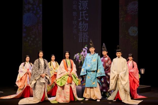 朗読劇「花語り 源氏物語〜いにしえの恋、散リ咲ク花~」のゲネプロ取材会