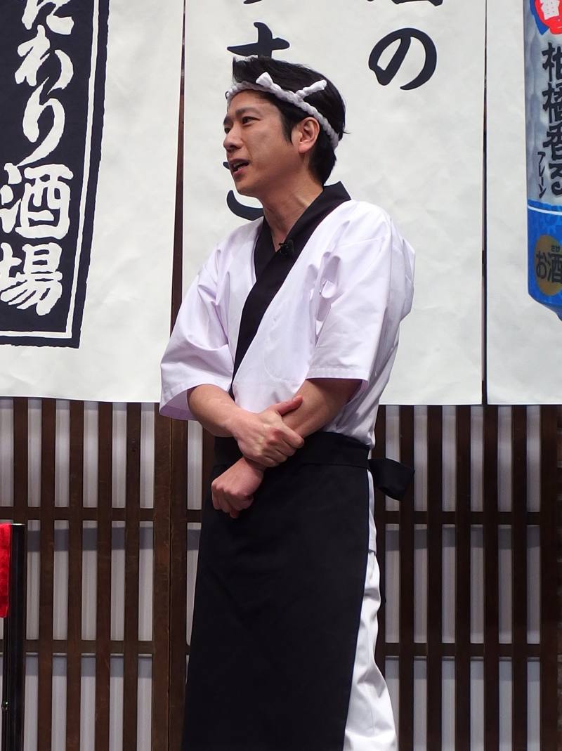 ごきげんエピソードを披露する二宮和也さん