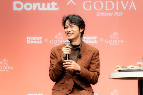 神尾楓珠『Mister Donut×GODIVA』新商品発表会