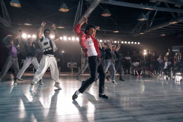 映画マイケル beat it