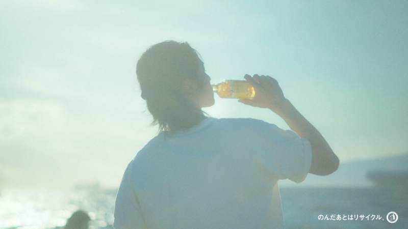 目黒連さん「午後ティー」新CM カナダ撮影