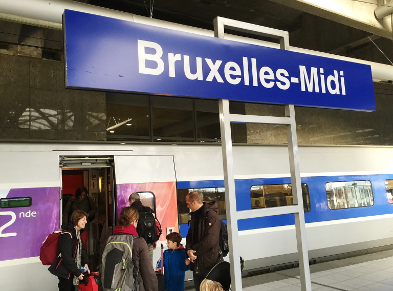 「ブリュッセル南駅」(Bruxelles MIdi)