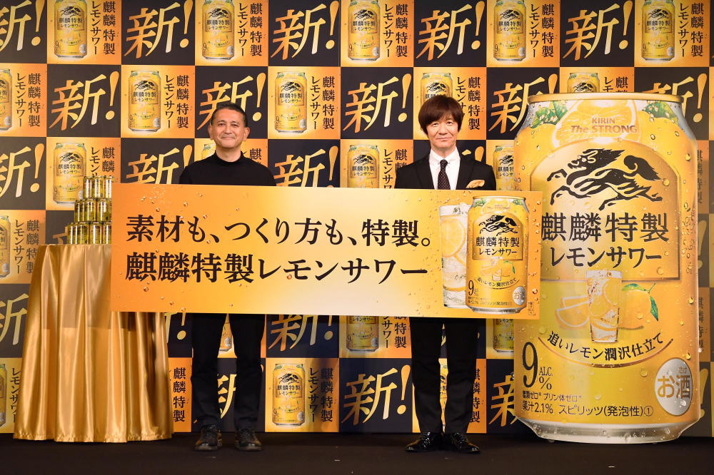 「新！麒麟特製レモンサワー“麒麟特製のつくり方”体験会」にて内村光良さん乾杯！